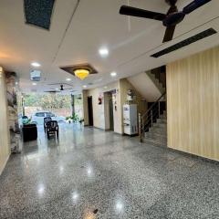 SHRI Bankey Bihari Hotel