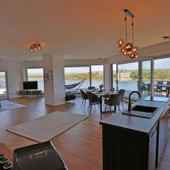 Exklusive Wohnung mit Balkon und direktem Rheinblick mit 2 Schlafzimmern für bis zu 5 Gäste