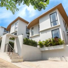 Homey 2Br Villa Apricot Close to Beach Sea View