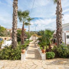 Casetta Dei Nonni con Giardino, by Apuliahome