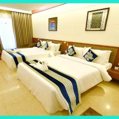 SEA VIEW from rooftop HOTEL DK ! PURI near Sea Beach Swargadwar - Golden Beach - Jagannath Temple - Parking - Fully Air Conditioning Rooms - BEST HOTEL IN PURI