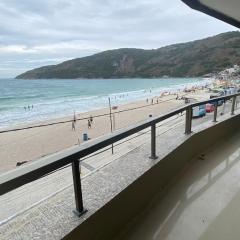 Beachfront Apartment in Prainha Arraial do Cabo