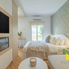 Hideaway near Acropolis, Hammam Shower, Fireplace!