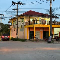 Family and Friends Lanta