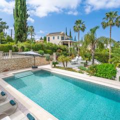 Seaview Villa Selenia pool & jacuzzi in Neo Chorio