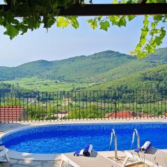 Villa SMOQUIZZA by Villas Guide