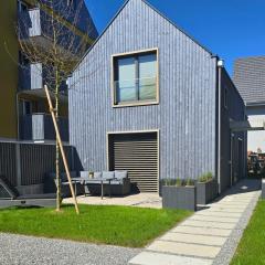 Ferienhausträume Bergstrasse Bodensee - inkl Tiefgarage, Garten und Dachterrasse