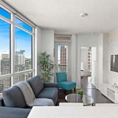 2BR apartment with free parking, pool and amazing views