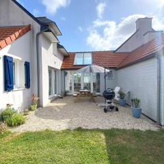 Maison neuve avec WIFI, terrasse, à 700m de la plage à TREGASTEL - Réf 403
