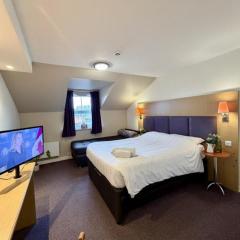 Premier Nights, Standish M6 J27