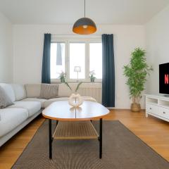 Chic 1BR City center Sleeps 4 Brämaregården