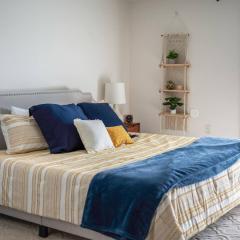 Harbor Ridge - Lakefront Retreat, Great Views, Pool and Dock Access!