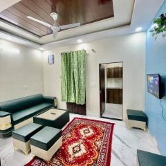 ZenRoofs - Homely 2 BHK Flat