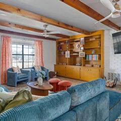 Hill Country Social Club Hot tub & Cowboy Pool