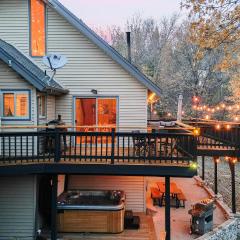 5BDR Hot Tub Deck Firepit Mins to Village Lake The Hilltop by AvantStay
