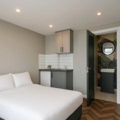 4 Modern NEW Mini Studio Room with Parking, Wi-Fi