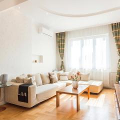 FREE PARKING Comfort Family Apartment in Top Center Sofia