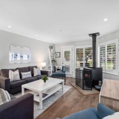 2BR in Snowberry, Wood Burning Fireplace, Modern Finishes, Parking, Ski Hill Shuttle