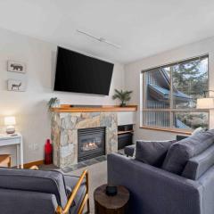 2BR in Symphony, Hot Tub, Gas Fireplace, Epic Village Location, Ski Shuttle