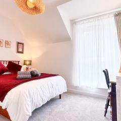 Eden Gateway full equipment brand new bright and modern En-suite Double bedroom - room 3 near city centre