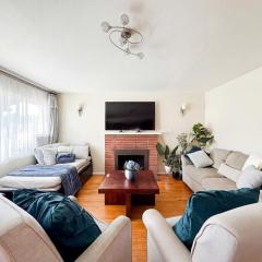 7 mins Nvidia, 10 mins Levi's ,4 Free Parks