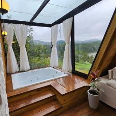 YESHUA - Cabana de Luxo com Hidro, Lago Natural e Adega