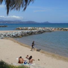 Apartment Chez-Moi, 200 m from the beach