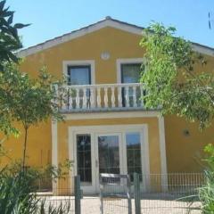 Holiday home in Aspiran with swimming pool