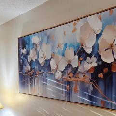 Toria Suites Condo 924