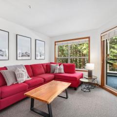 2BR in The Aspens, Ski In, Ski Out, Pool and Hot Tub, Gas Fireplace, Ski Valet, Gym