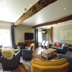 Holiday Home in Bièvre near Forest & Pond