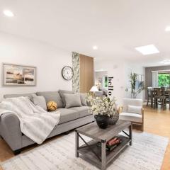 Single-Story Retreat Near Martha Lake and Shopping