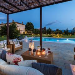 5 Bedrooms Villa with Pool in Lucca