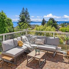 Queen Anne Retreat with Bay Views Dining & Shop