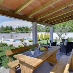 Holiday Home in Medulin with Private Pool