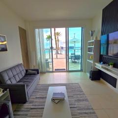 Lux Vista Retreat, 2BR, 2BA with terrace and pool