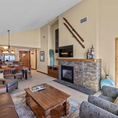 1 Bedroom Top floor Vaulted open space Base Area Luxury