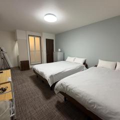 BEST ONE 鶴橋 Tsuruhashi 2-4