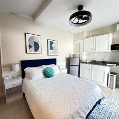 Spectacular Relaxing Blue Moon-EPIC,OIA,Fl Mall