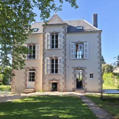 Manor House With Historic Charm In Bocage Vendéen