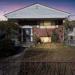 Cozy Comfy Palace in Queens home