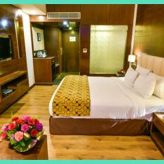 Hotel Luxuary Home Town - Near Sea Beach , Shree Jagarnath Temple # Free Wi-Fi , Parking And Lift Facilities # Family Friendly Restrurant With Luxuary Rooms , Best Hotel In Prime Location In Puri