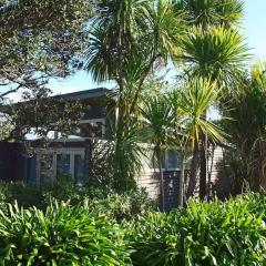Tutiri in Oneroa - Stay Waiheke