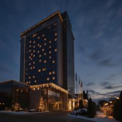 VILNIUS PARK PLAZA HOTEL, Restaurant & Terrace, Panorama Bar, Conference & Banquet Center