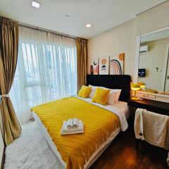 Downtown, Cozy 1BR, 48sqm, Middle of ThongLo, High Floor, Pool, Gym, Fast Wifi