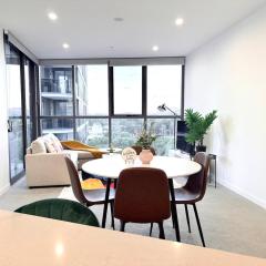 Modern & Stylish Haven Westfield Hospital, gym&Pool, Free P