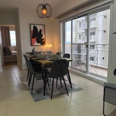 Spacious 3BR Sucat Netflix and Free Parking