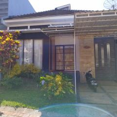 Villa Kusuma Pinus M10