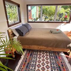 Pandora Cottage Beachfront