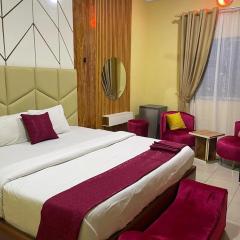 Edmondrooms and suites hotel